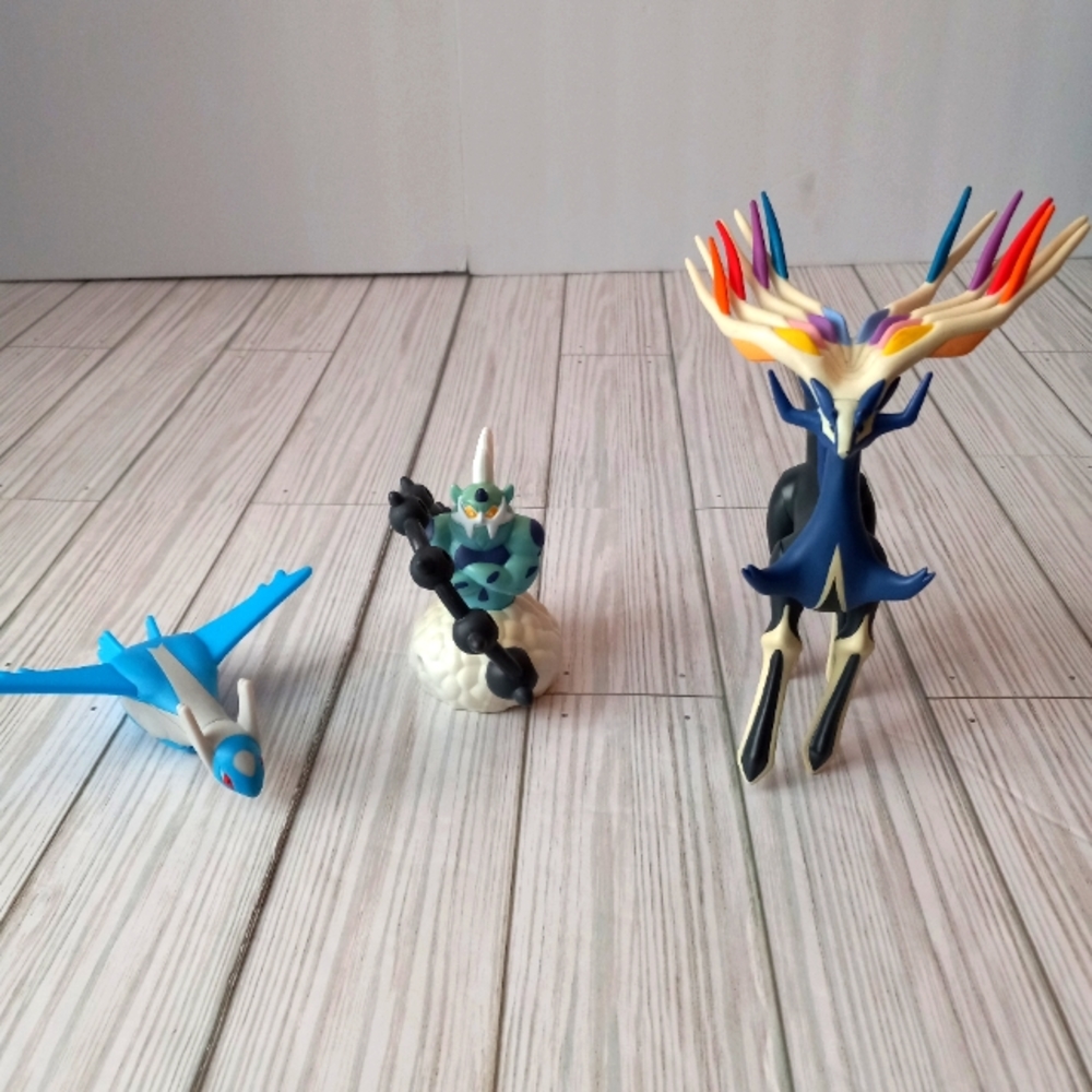 Pokemon Assorted Toy Bundle
